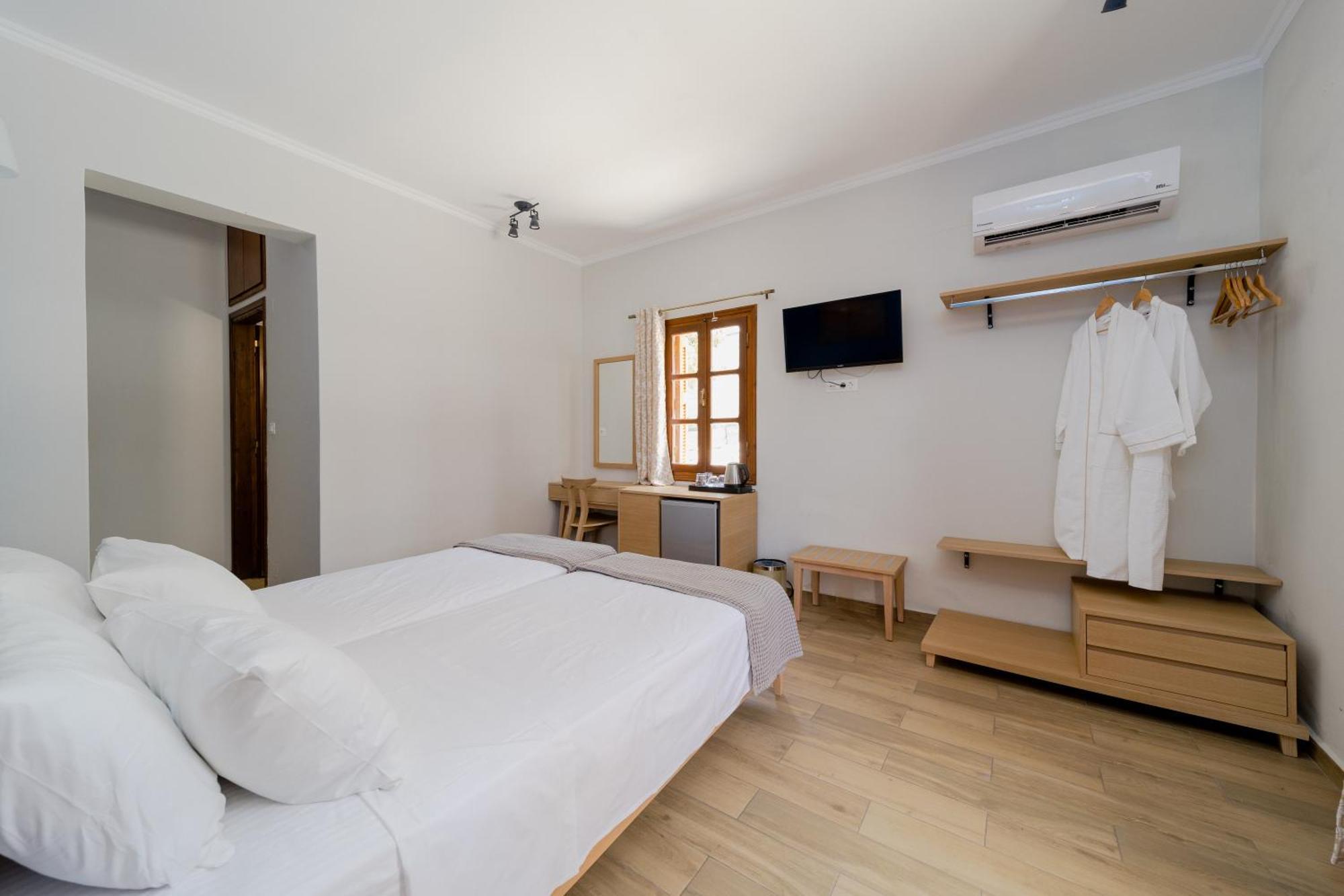 Opera House Hotel Symi Exterior foto